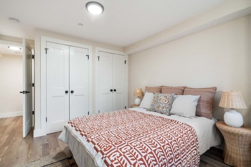 Building Photo - 18 Whitney Ave