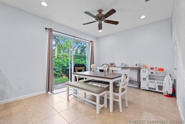 Building Photo - 7221 Briella Dr