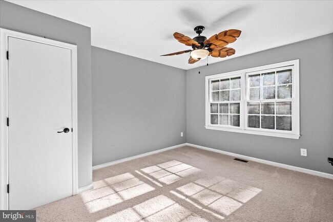 Building Photo - 2312 Harpoon Dr