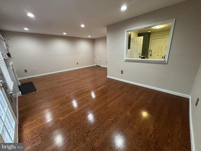 Building Photo - 22 Briarwood Ct