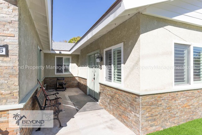 Building Photo - *** CLAIREMONT MESA HIDDEN GEM, RENNOVATED...