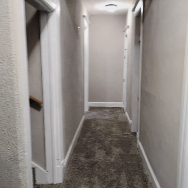 Building Photo - 217 Perrin Ave