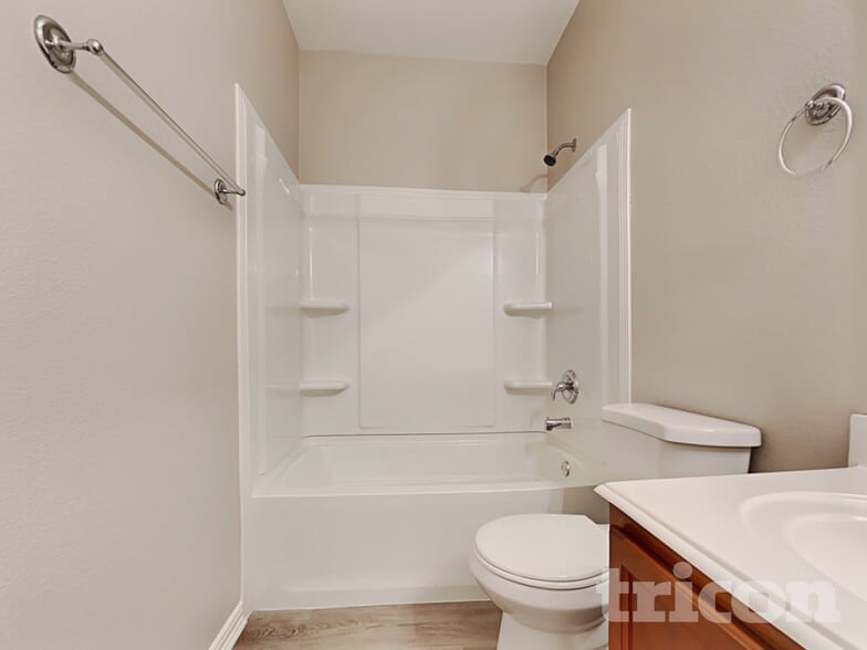 Building Photo - 2413 Castle Creek Dr