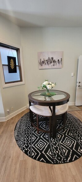 Building Photo - 132 N 3rd St