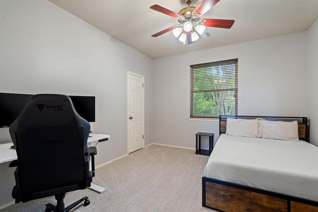 Building Photo - 2812 Cascade Falls Dr