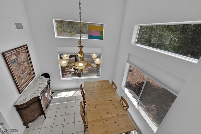 Building Photo - 2128 Desert Pines St