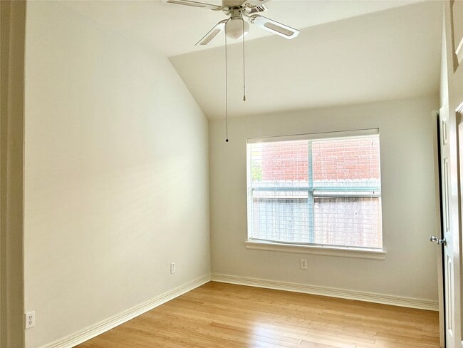 Building Photo - 2203 Summer Bay Ct