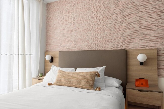 Building Photo - 159 NE 6th St