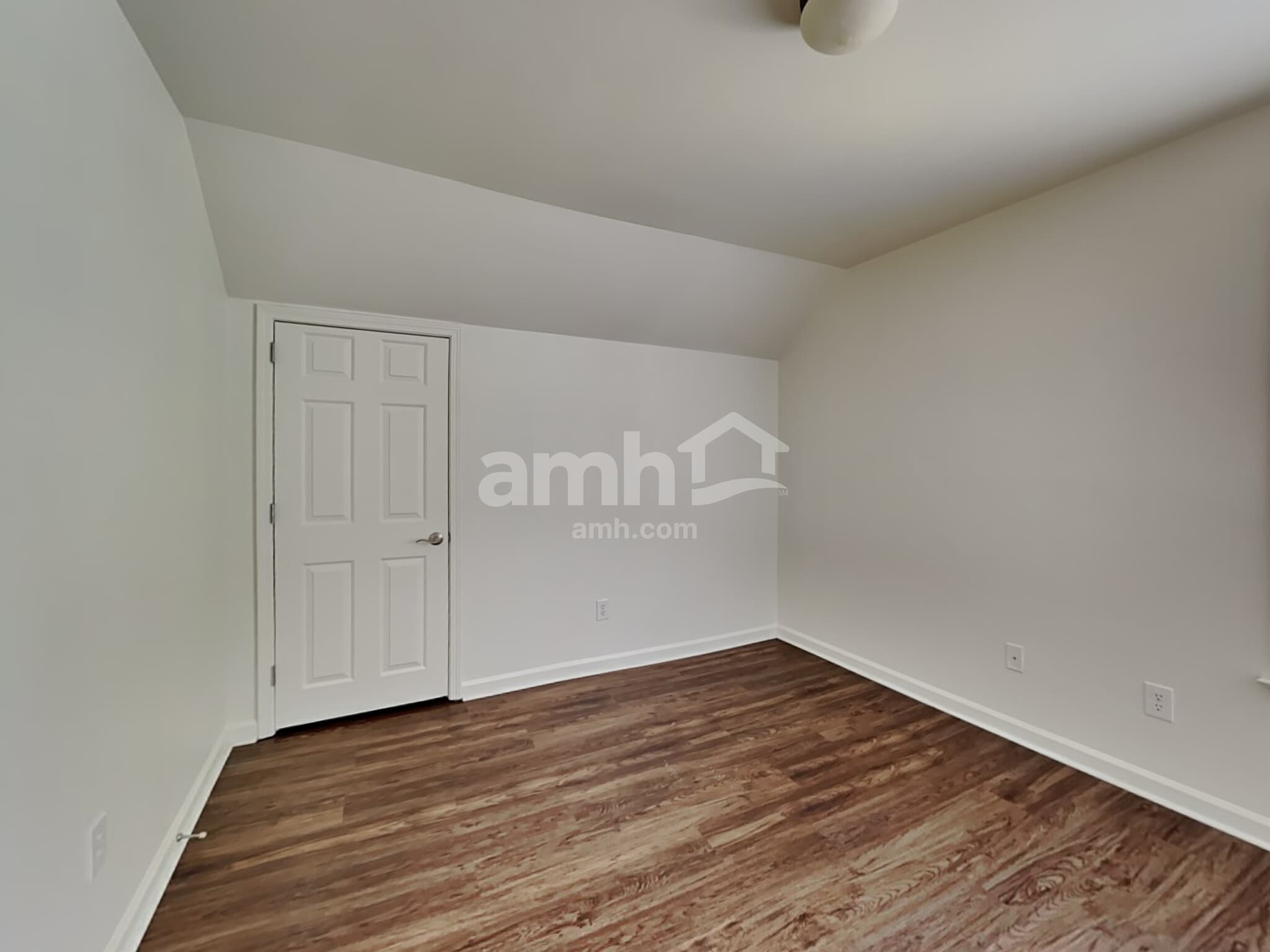 Building Photo - 145 Pearson Place