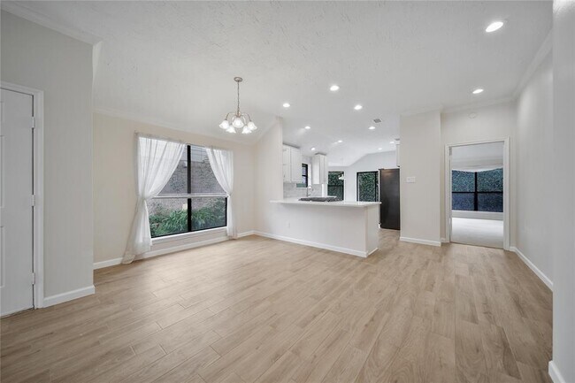 Building Photo - 14127 Highcroft Dr