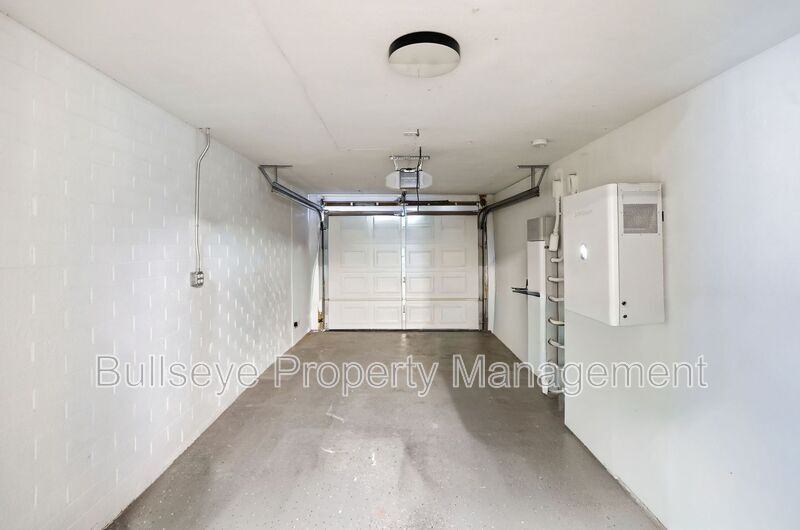 Building Photo - 2022 N 40th St