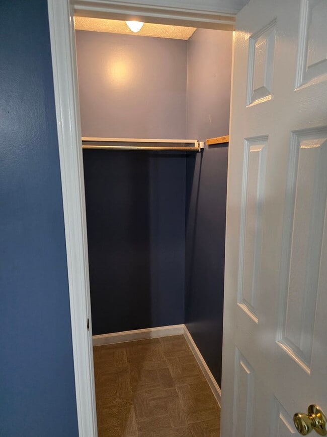 Building Photo - 103 Stanford Cir