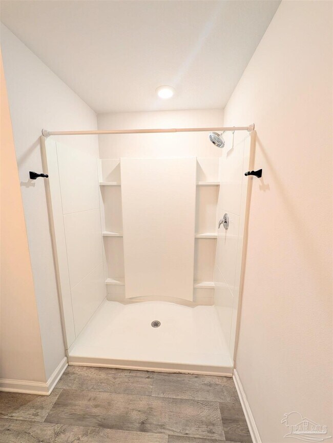 Building Photo - 7516 Oak Lake Blvd