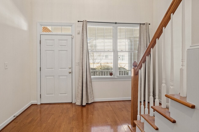 Building Photo - 8105 Satillo Ln