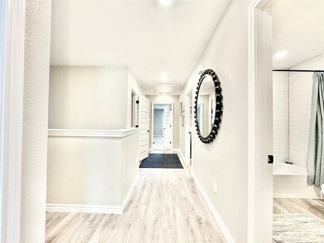 Building Photo - 8725 Scotty's Lk Ln