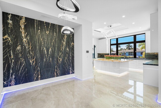 Building Photo - 2650 NE 48th Ct