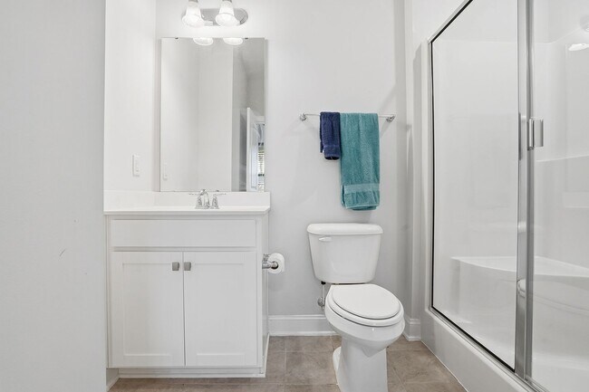 Building Photo - BEAUTIFUL 4 bedroom home, AVAILABLE NOW!