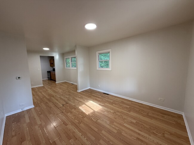 Building Photo - 411 Irving Ave