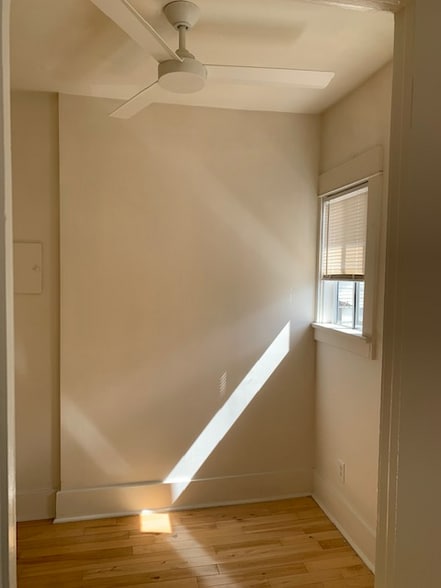 Building Photo - 836 S Park View St