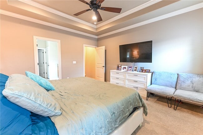 Building Photo - 5824 W Persimmon St