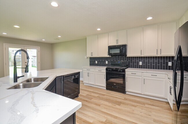 Building Photo - 2103 Orchard Frost Dr
