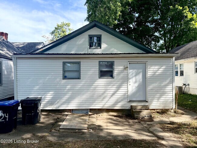 Building Photo - 924 Burton Ave
