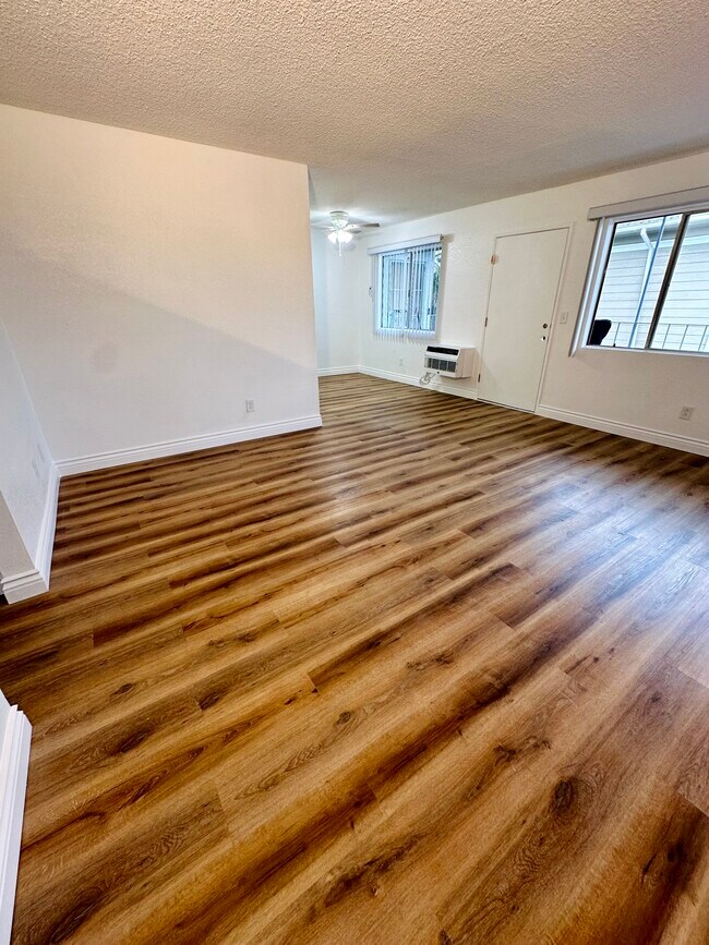 Building Photo - 7321 Milton Ave