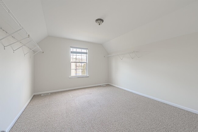 Building Photo - 305 Joann Dr