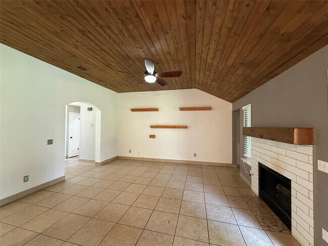 Building Photo - 501 Morning Dove Dr