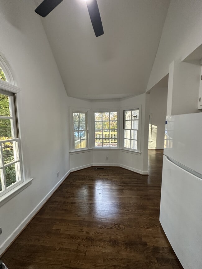 Building Photo - 1804 W 44th St