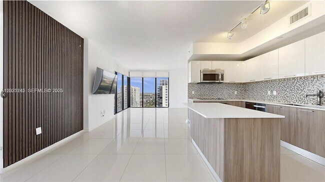 Building Photo - 5300 Paseo Blvd