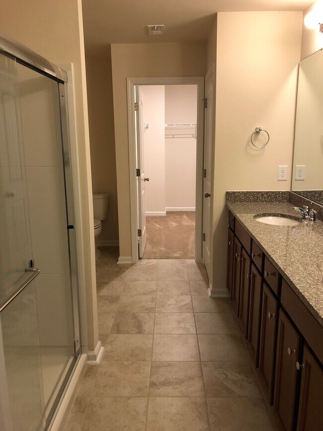 Building Photo - Excellent SW Durham Location Near Southpoint