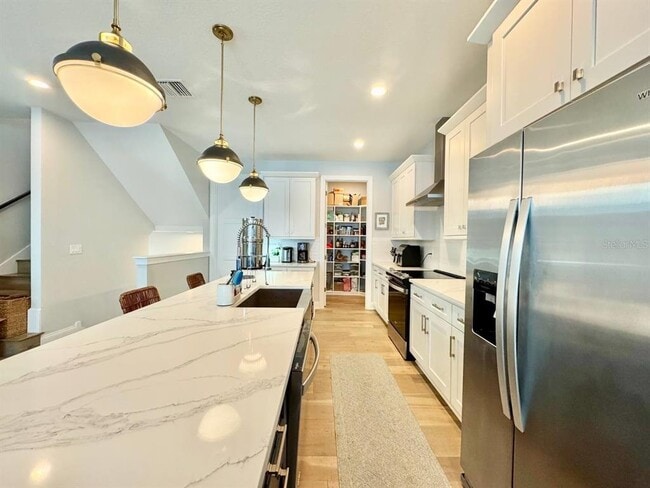 Building Photo - 4740 Legacy Park Dr