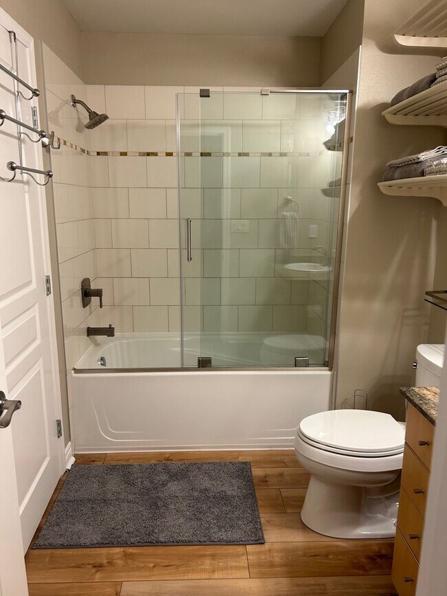 Building Photo - Elevate Your Lifestyle: Luxurious North-Facing Residence with Stunning Courtyard Views