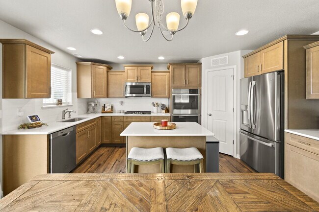 Building Photo - Well maintained Fountain Home with 3 bedrooms and  beautiful mountain views.