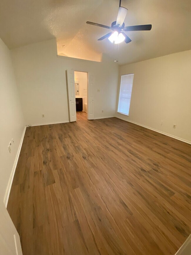 Building Photo - Nice Single Family Home in Cedar Hill