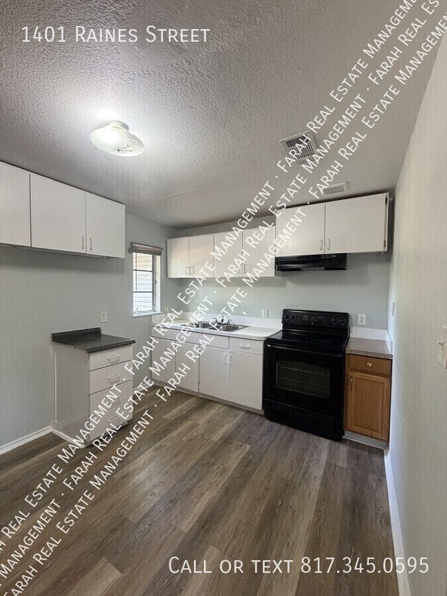 Building Photo - 1401 Raines St