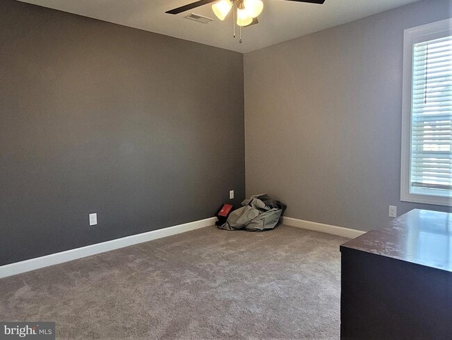 Building Photo - 252 Hightide Dr