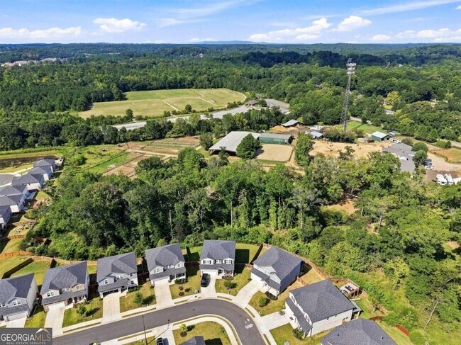 Building Photo - 176 Meander Dr