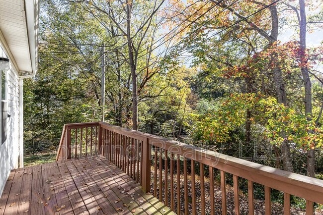 Building Photo - 1519 Elmwood Ave