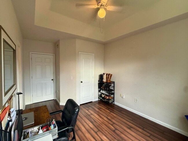 Building Photo - 1603 Belmont Pl