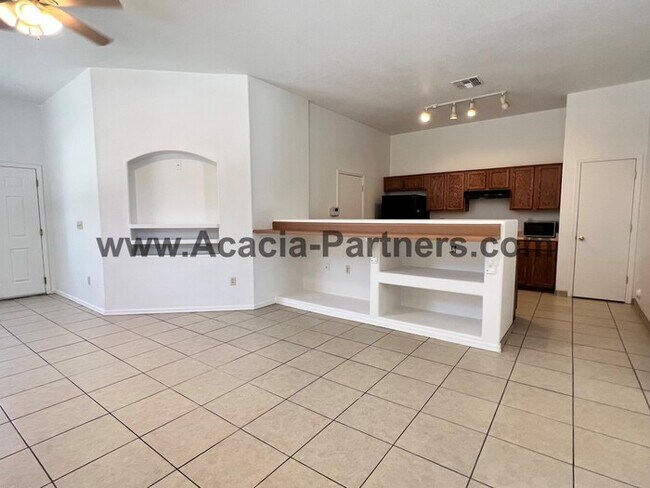 Building Photo - 2BD 2BA in Tres Pueblos w/ Garage & Washer...