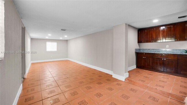 Building Photo - 1124 NW 100th Terrace