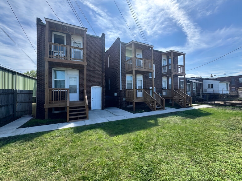 Building Photo - 923 S Boyle Ave