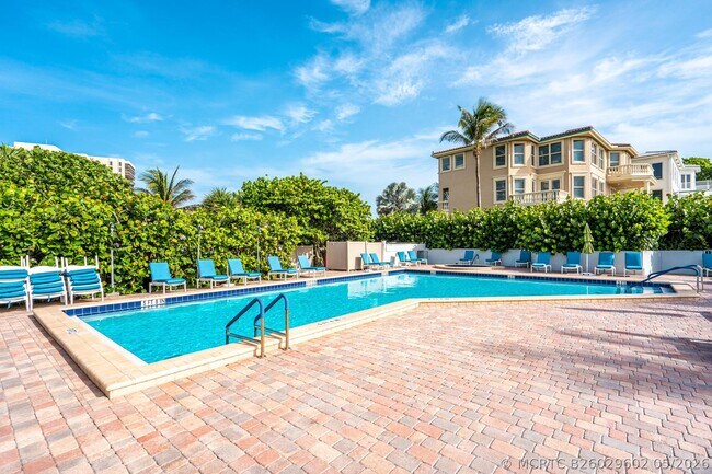 Building Photo - 4750 S Ocean Blvd