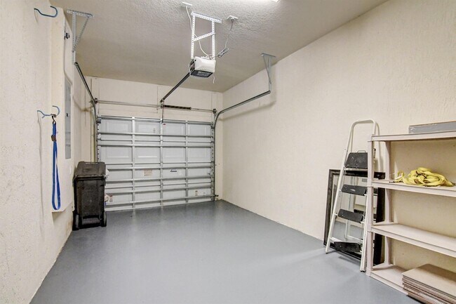 Building Photo - 10366 Wellington Parc Dr