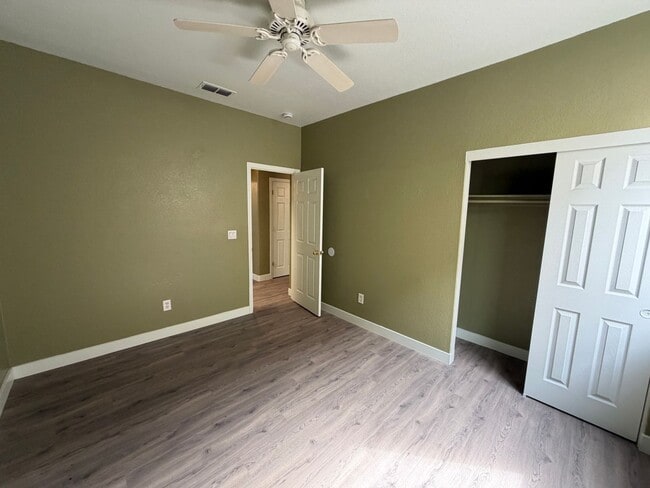 Building Photo - 8660 Banton Cir