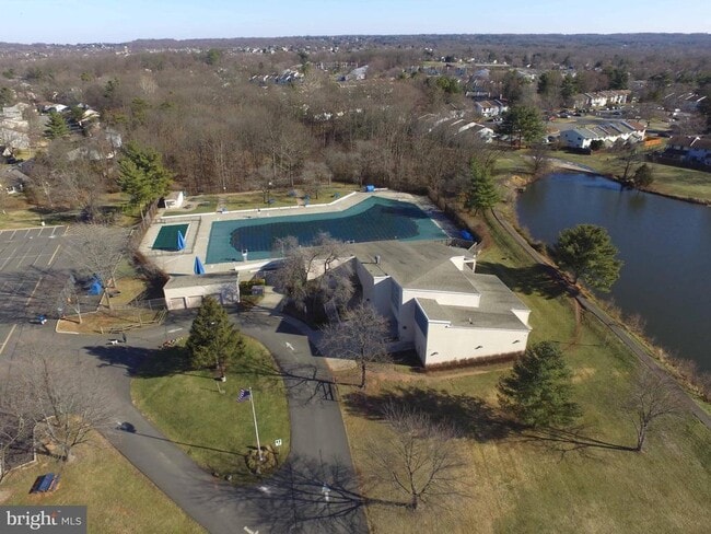 Building Photo - 21 Monarch Dr