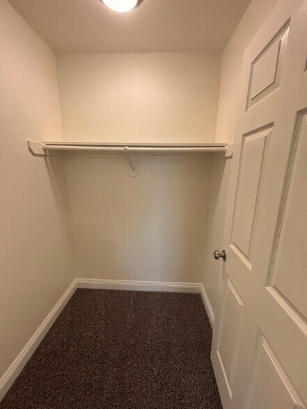 Building Photo - 522 W 51st St