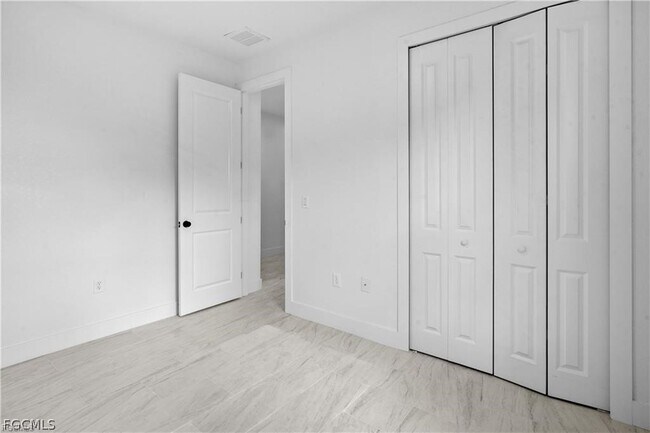 Building Photo - 656 Grant